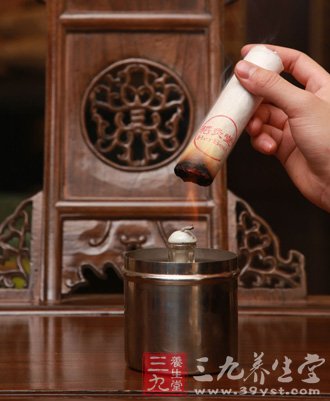 點擊將在新窗口查看全圖 中醫(yī)養(yǎng)生 揭秘艾灸的五大作用