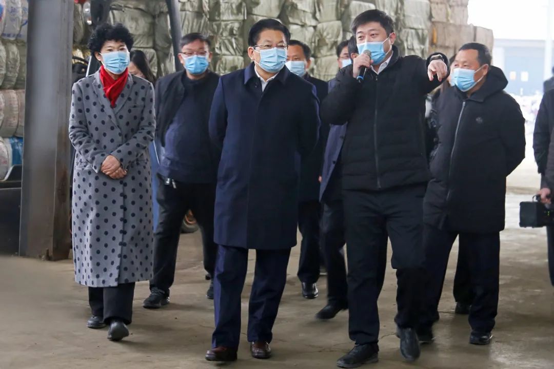 【集團動態(tài)】提質增效強龍頭、助力發(fā)展高質量-市委書記朱是西到南陽仙草健康集團調研